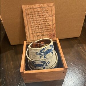 Smathers & Branson Beige and Blue Crab Patterned Belt (Size 32)